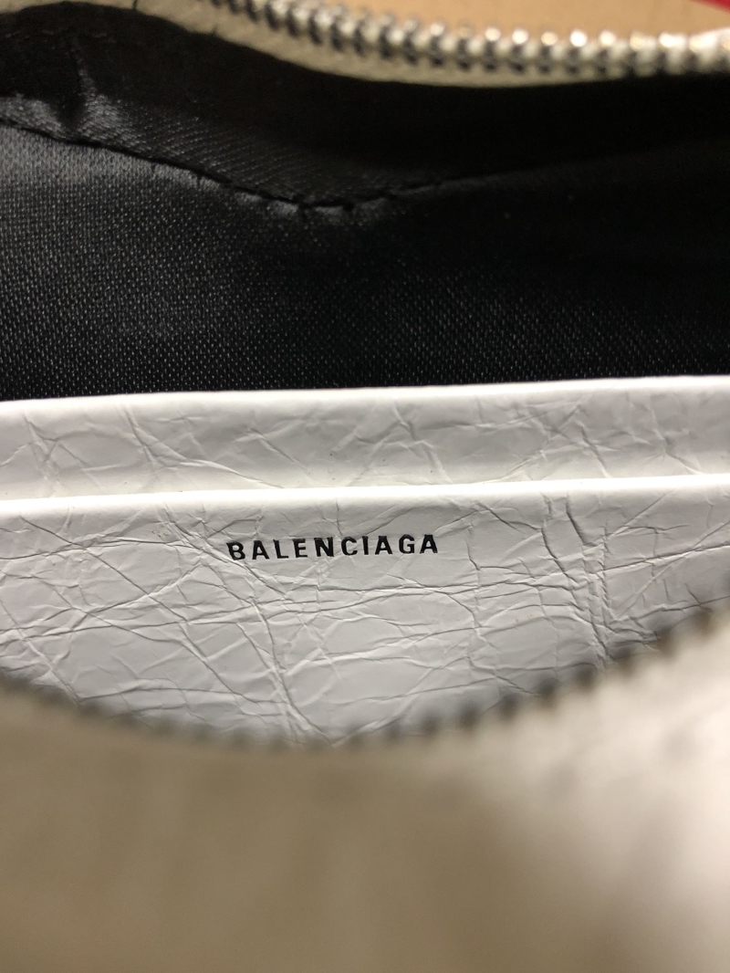 Ba1en*iaga le cagole bags